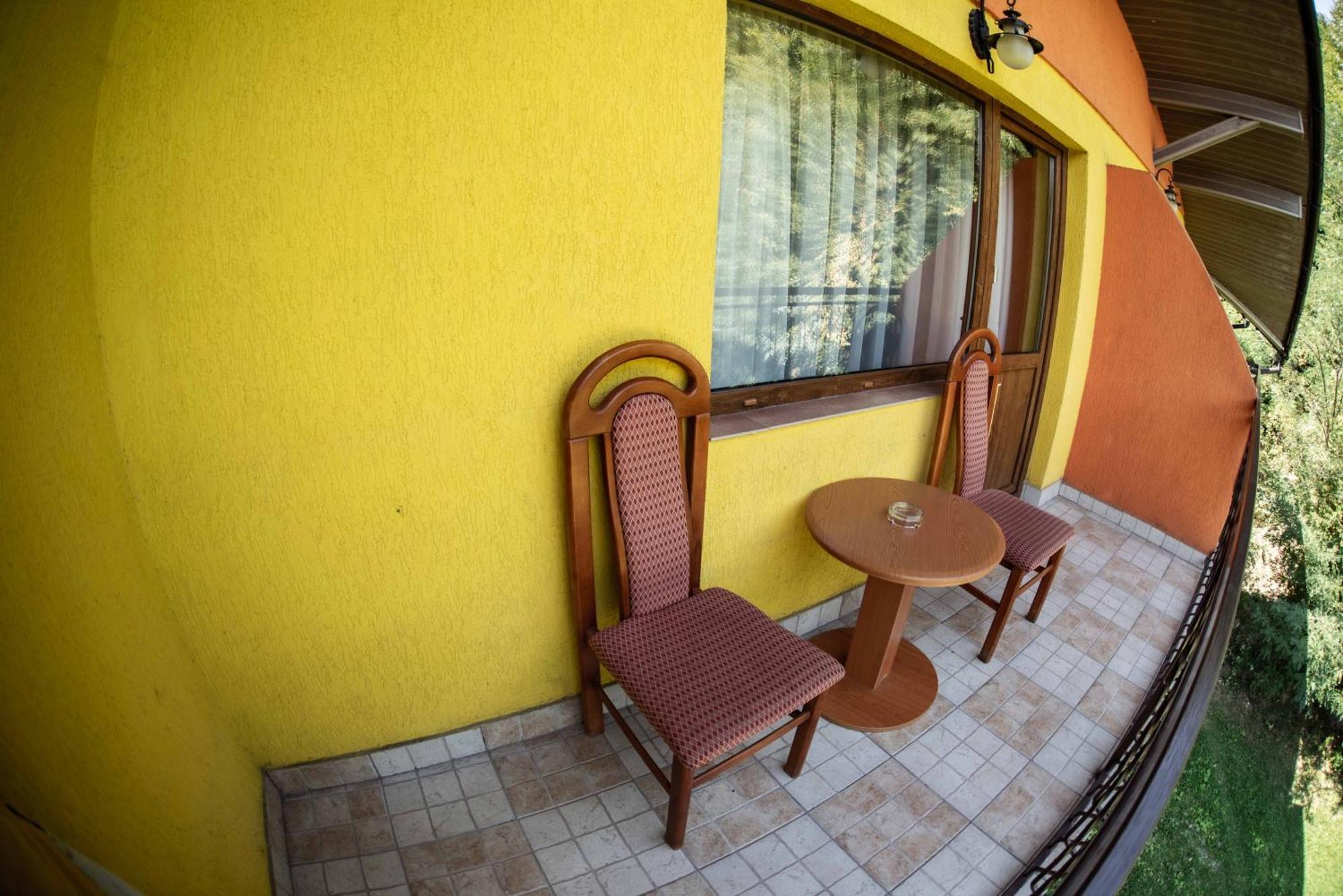 Hotel Trei Brazi Baile Olanesti Exterior photo